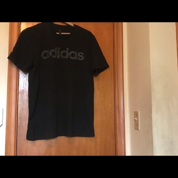 Adidas T-shirt - Picture 1 of 3